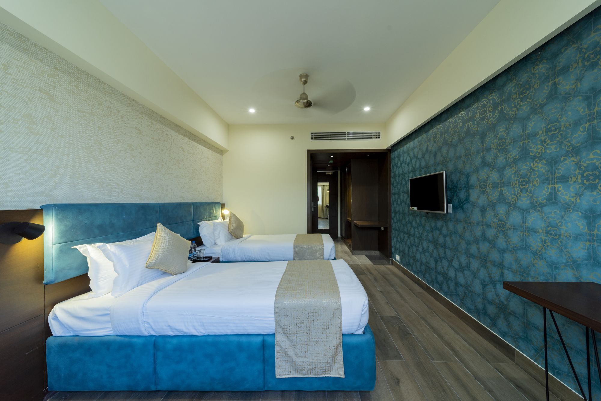 Bhagini Icon Domlur Hotel Bangalore Exterior foto